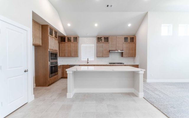 8915 Rose Jade Drive, Iowa Colony, TX 77583
