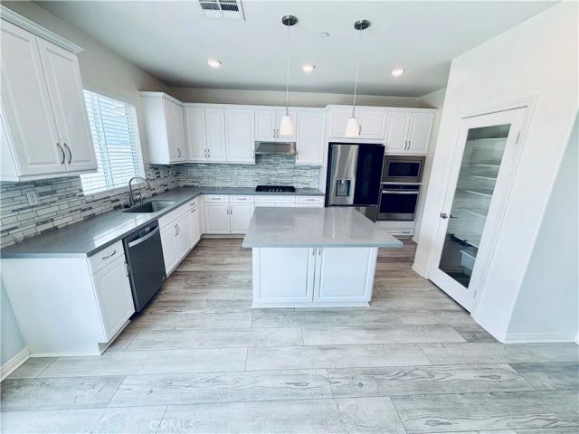 20885 Barn, Riverside, CA 92507
