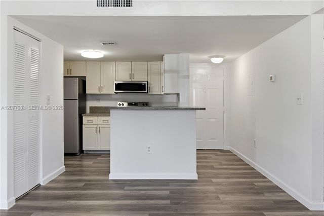 9877 Nob Hill Court 9877, Sunrise, FL 33351
