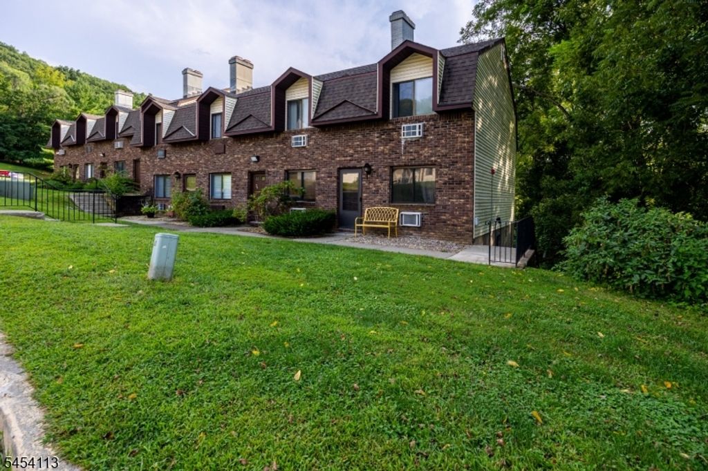 35 Great Gorge Ter 35, Vernon Twp., NJ 07462 — photo 3