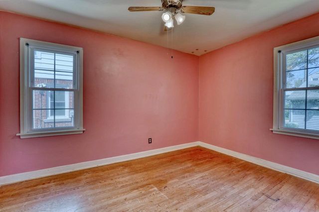 180 Henry Clay STREET, Whitefish Bay, WI 53217