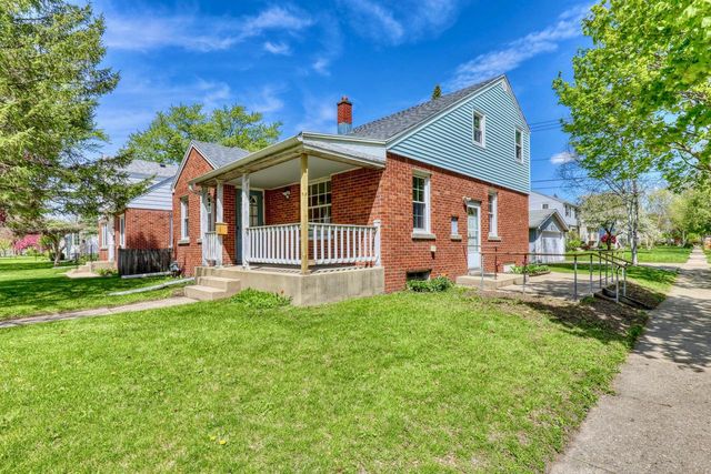 180 Henry Clay STREET, Whitefish Bay, WI 53217
