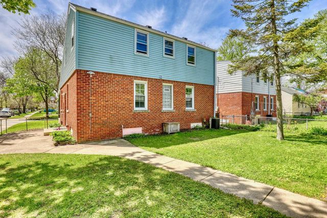 180 Henry Clay STREET, Whitefish Bay, WI 53217