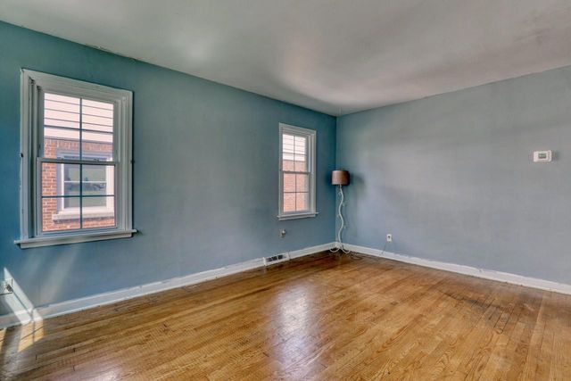 180 Henry Clay STREET, Whitefish Bay, WI 53217