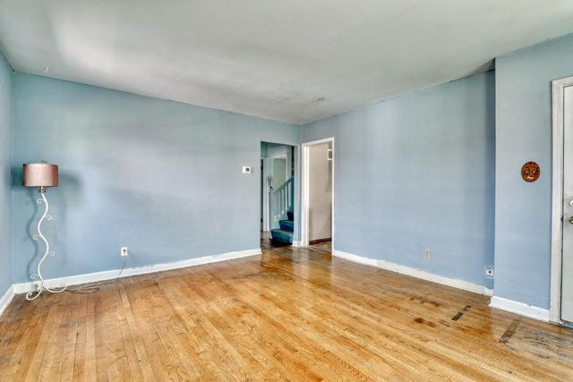 180 Henry Clay STREET, Whitefish Bay, WI 53217