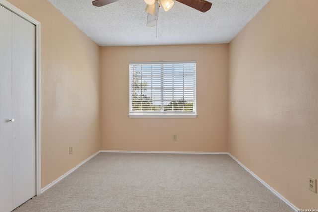 4210 Knollpond, San Antonio, TX 78247