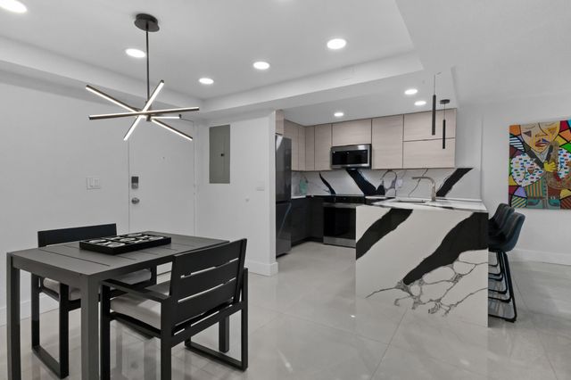 3004 NE 5th Terrace 210-c, Wilton Manors, FL 33334