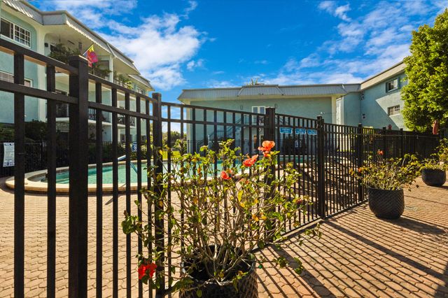 3004 NE 5th Terrace 210-c, Wilton Manors, FL 33334