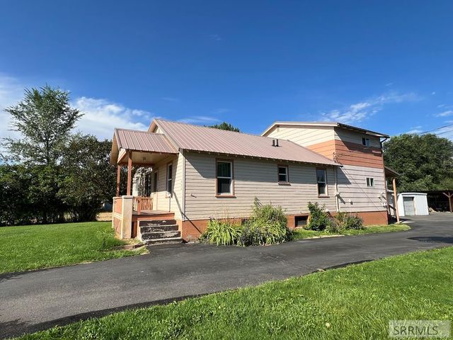 322 N St Charles Street, Salmon, ID 83467