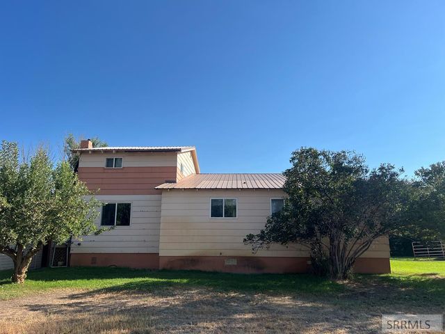 322 N St Charles Street, Salmon, ID 83467