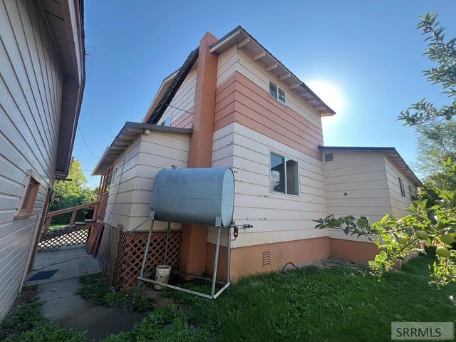 322 N St Charles Street, Salmon, ID 83467