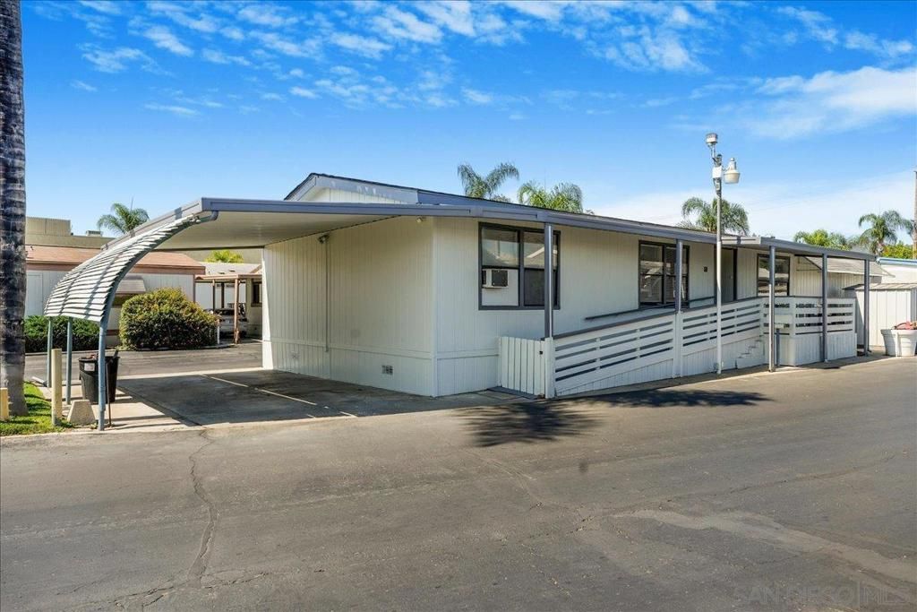 211 N Citrus Avenue 50, Escondido, CA 92027 — exterior