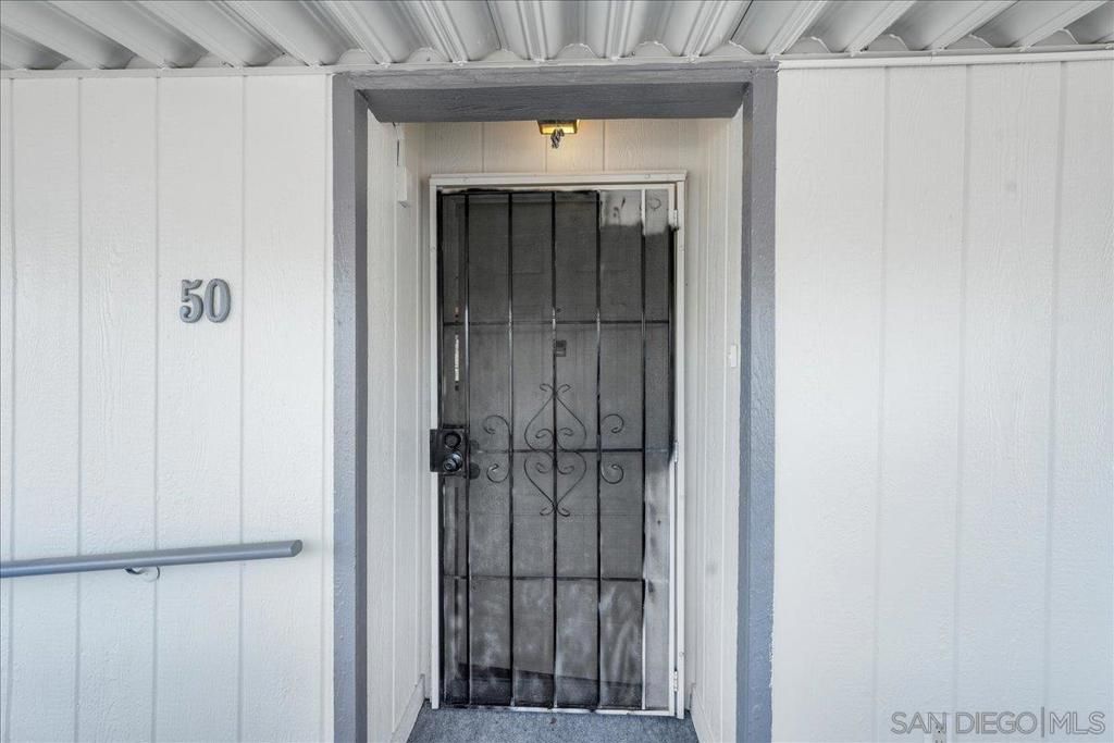 211 N Citrus Avenue 50, Escondido, CA 92027 — photo 2