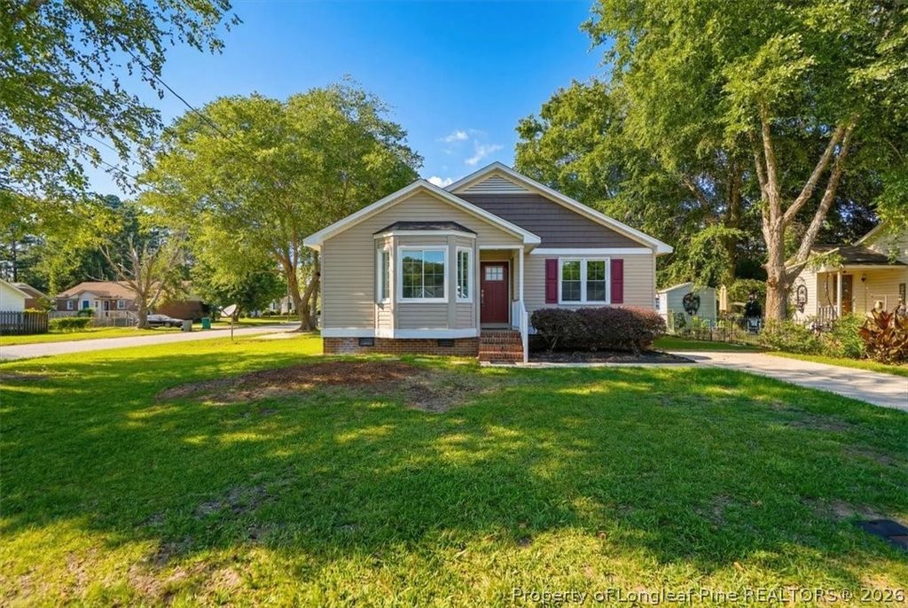 1301 E 10th Street, Lumberton, NC 28358 — exterior