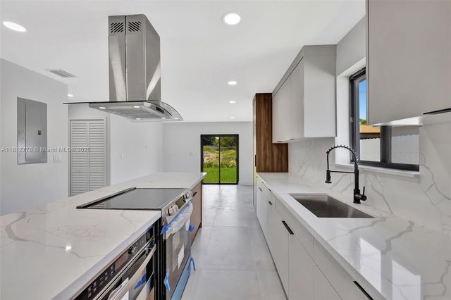 2411 NW 153 St, Miami Gardens, FL 33054