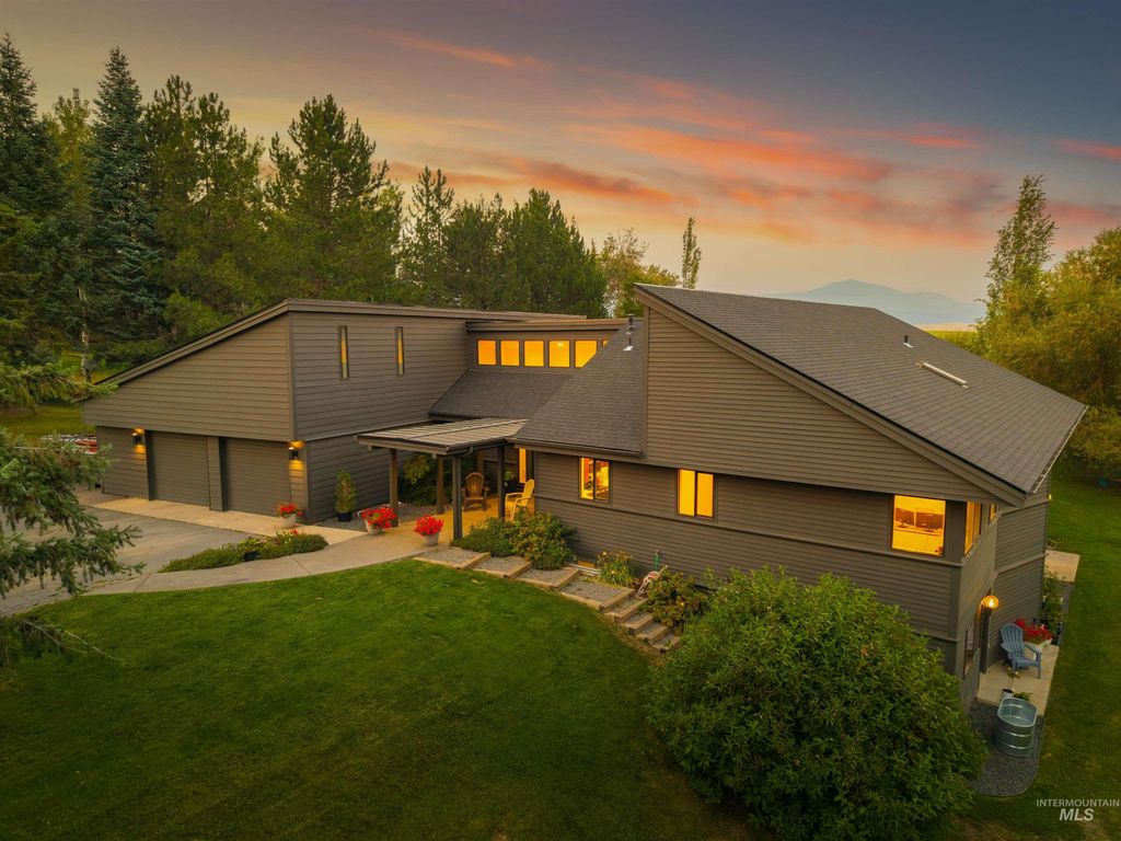 2048 Arborcrest Rd, Moscow, ID 83843 photo 1