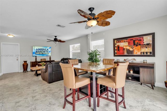 15726 SW 76th Ter, Miami, FL 33193