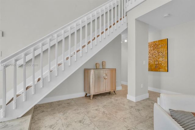 15726 SW 76th Ter, Miami, FL 33193