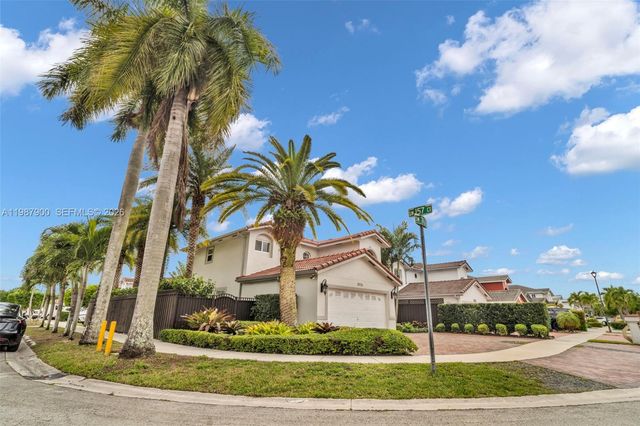 15726 SW 76th Ter, Miami, FL 33193