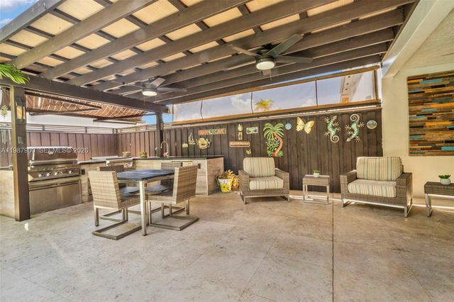 15726 SW 76th Ter, Miami, FL 33193