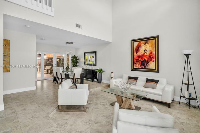 15726 SW 76th Ter, Miami, FL 33193