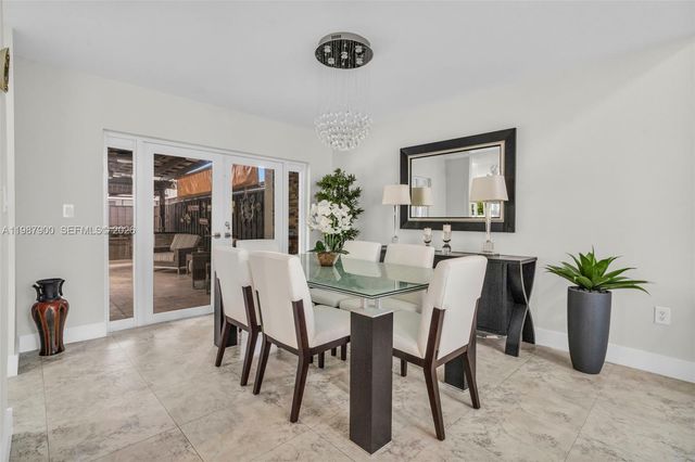 15726 SW 76th Ter, Miami, FL 33193