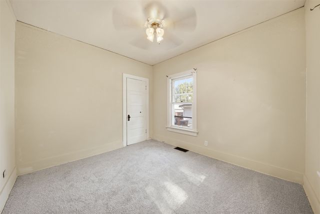 3930 9th Street, Des Moines, IA 50313