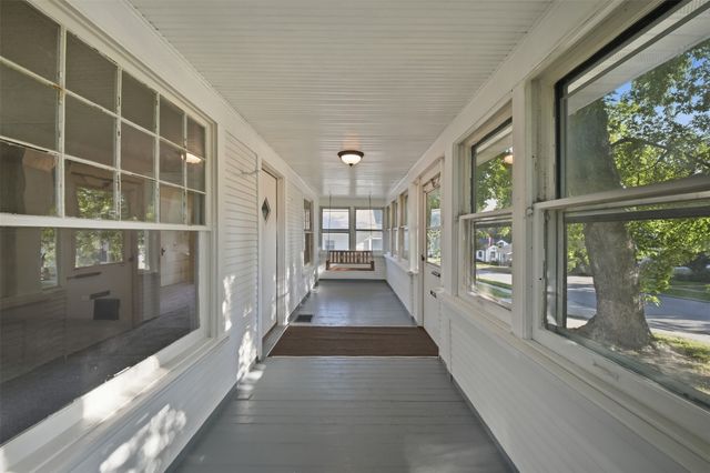 3930 9th Street, Des Moines, IA 50313
