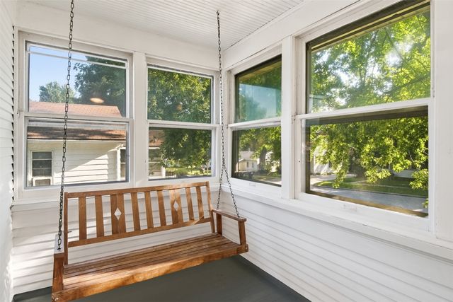 3930 9th Street, Des Moines, IA 50313