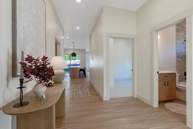 7520 N Cedar Rd, Spokane, WA 99208