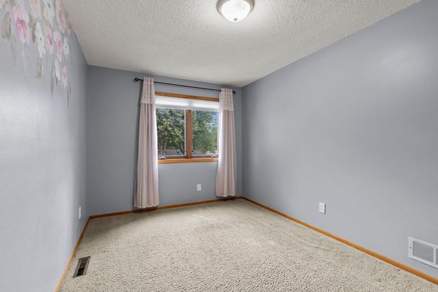 14366 Europa Avenue, Apple Valley, MN 55124