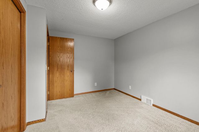 14366 Europa Avenue, Apple Valley, MN 55124