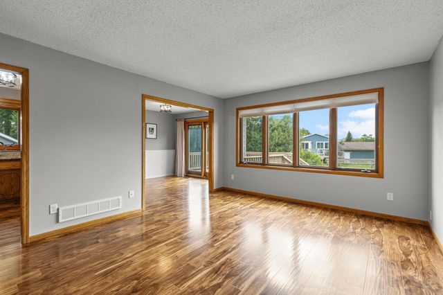 14366 Europa Avenue, Apple Valley, MN 55124