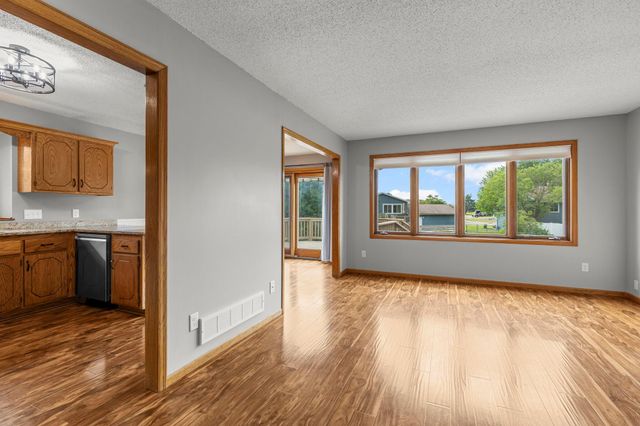14366 Europa Avenue, Apple Valley, MN 55124