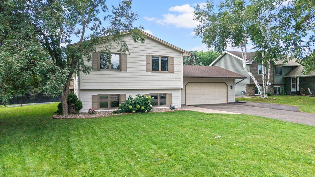 14366 Europa Avenue, Apple Valley, MN 55124