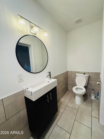 2238 E MULBERRY Drive, Phoenix, AZ 85016