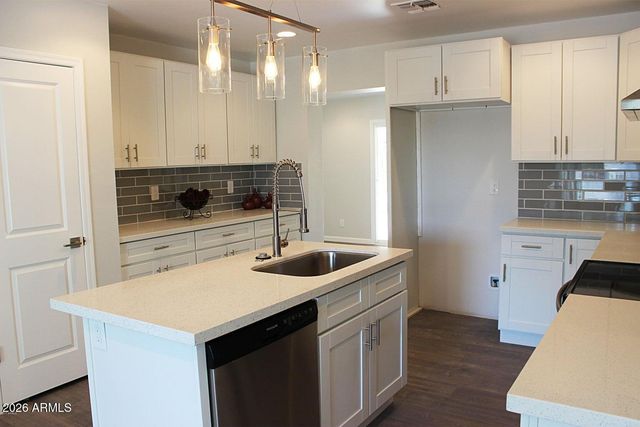2238 E MULBERRY Drive, Phoenix, AZ 85016