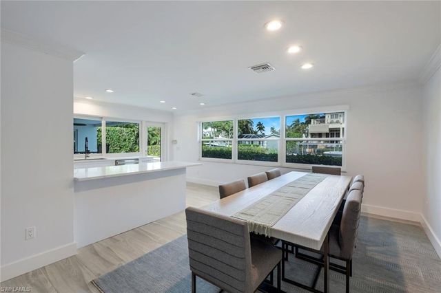 1250 Tuna CT, Naples, FL 34102