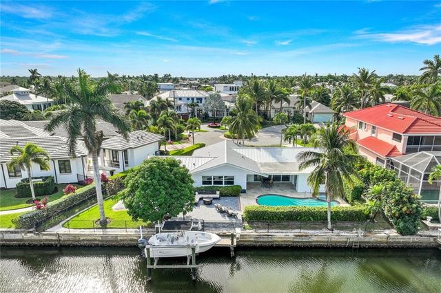 1250 Tuna CT, Naples, FL 34102