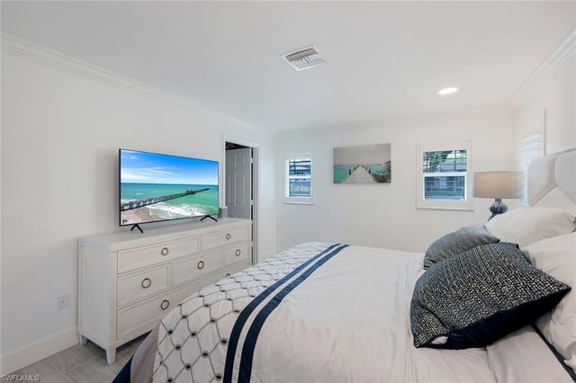 1250 Tuna CT, Naples, FL 34102