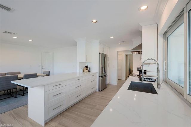 1250 Tuna CT, Naples, FL 34102