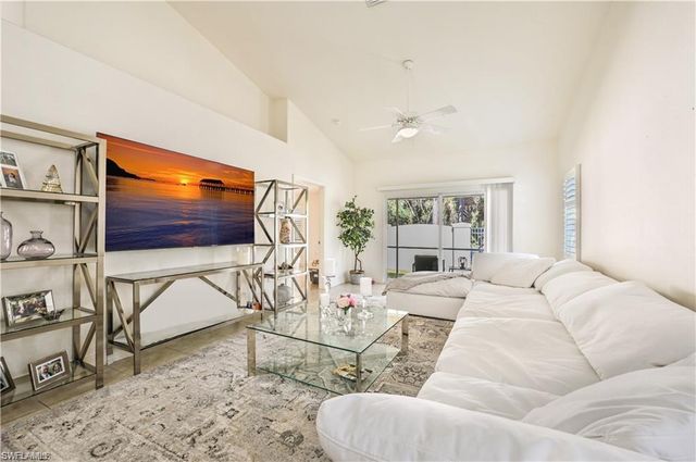 3505 Avion Woods CT 904, Naples, FL 34104