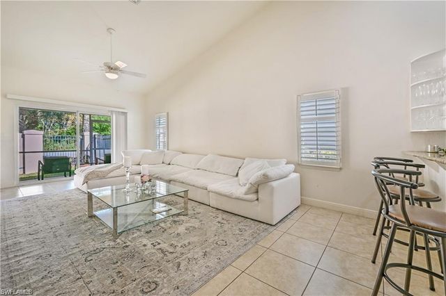 3505 Avion Woods CT 904, Naples, FL 34104
