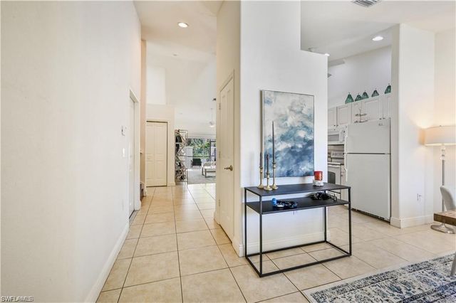 3505 Avion Woods CT 904, Naples, FL 34104