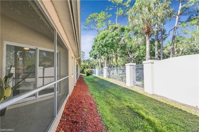 3505 Avion Woods CT 904, Naples, FL 34104