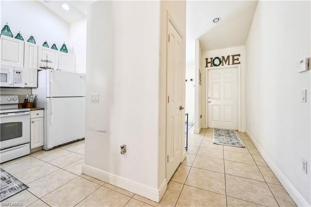 3505 Avion Woods CT 904, Naples, FL 34104