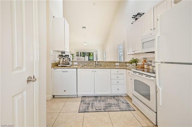 3505 Avion Woods CT 904, Naples, FL 34104