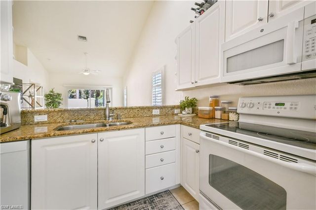 3505 Avion Woods CT 904, Naples, FL 34104