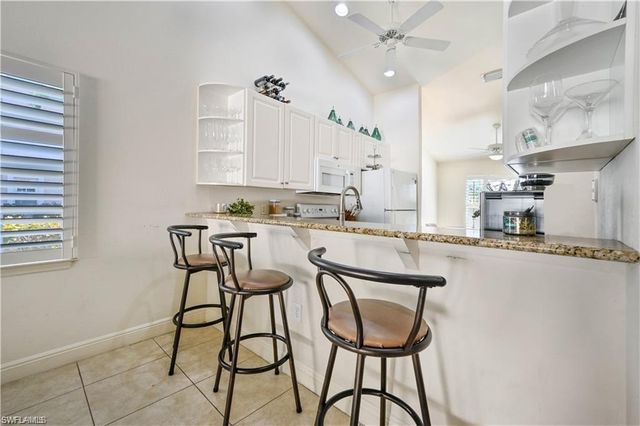 3505 Avion Woods CT 904, Naples, FL 34104