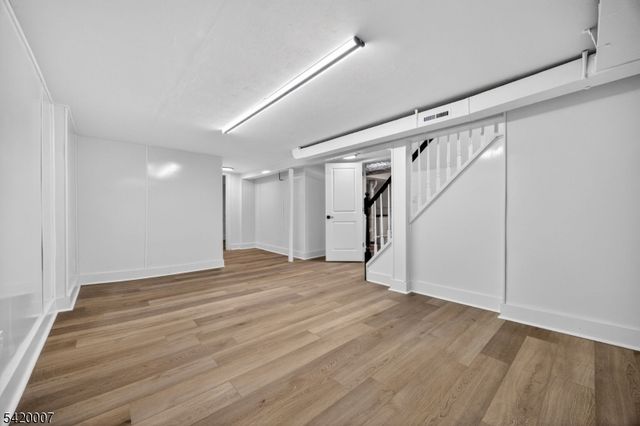 90 1St Ave, Woodbridge Twp., NJ 07064